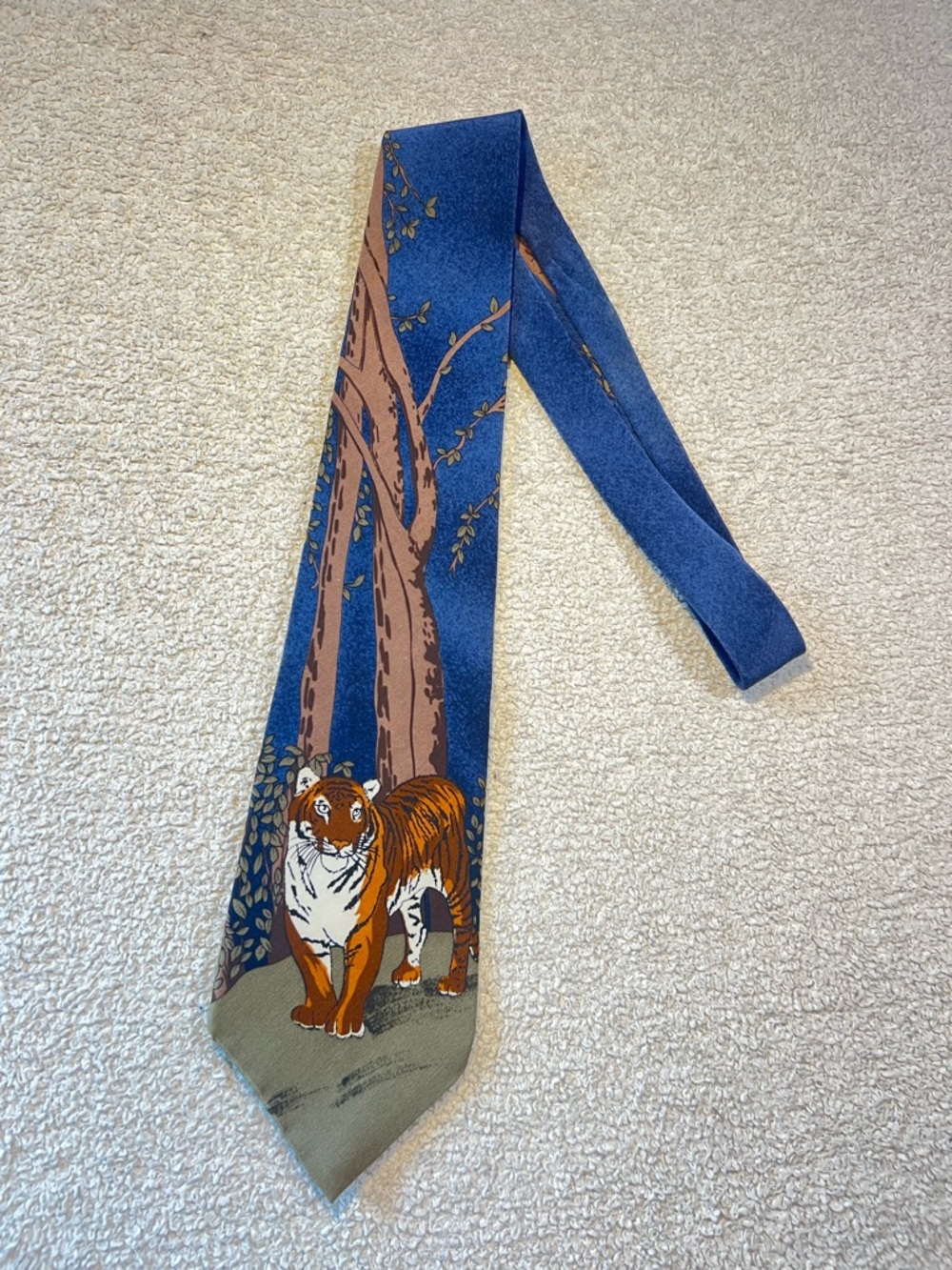 WWF World Wildlife Fund Blue Tiger Print 100% Silk Tie